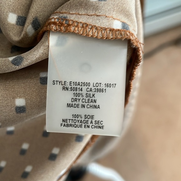 New with tags Elie Tahari silk blouse size xs - Picture 4 of 6